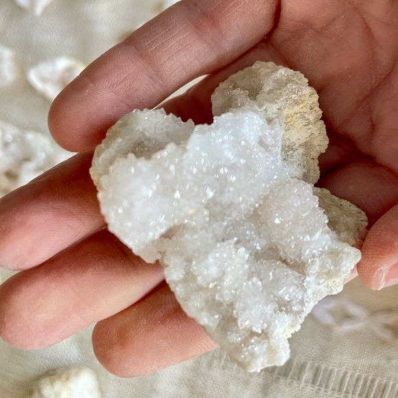 ✨Sparkly Natural Geodes 1 Pound Lot, Moroccan Calcite Crystals✨ ~approx 45 - Picture 11 of 16